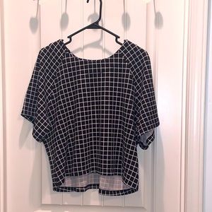 Loose fit grid print top, size S